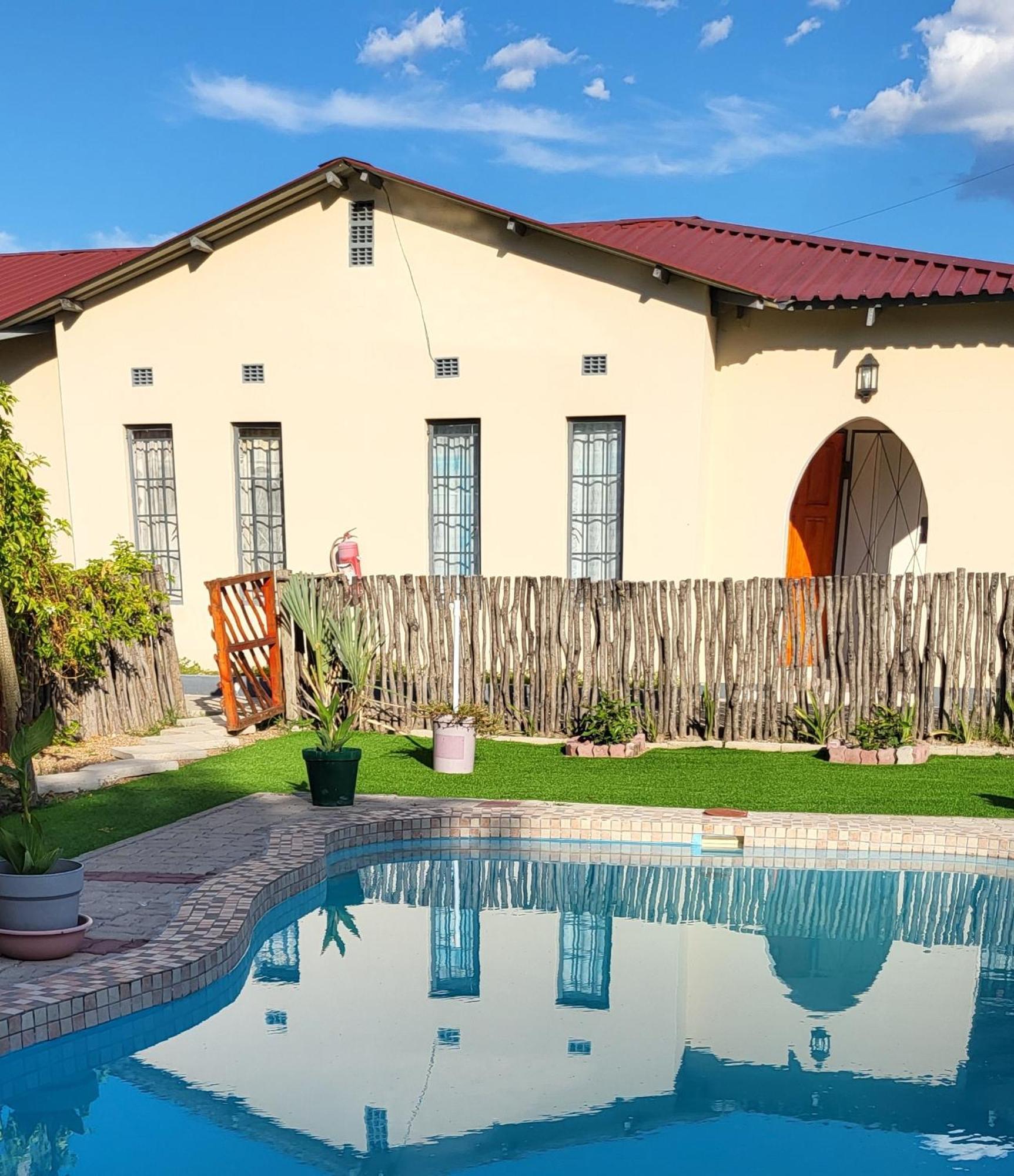 Ferienwohnung Maun Luxury Oasis Exterior foto